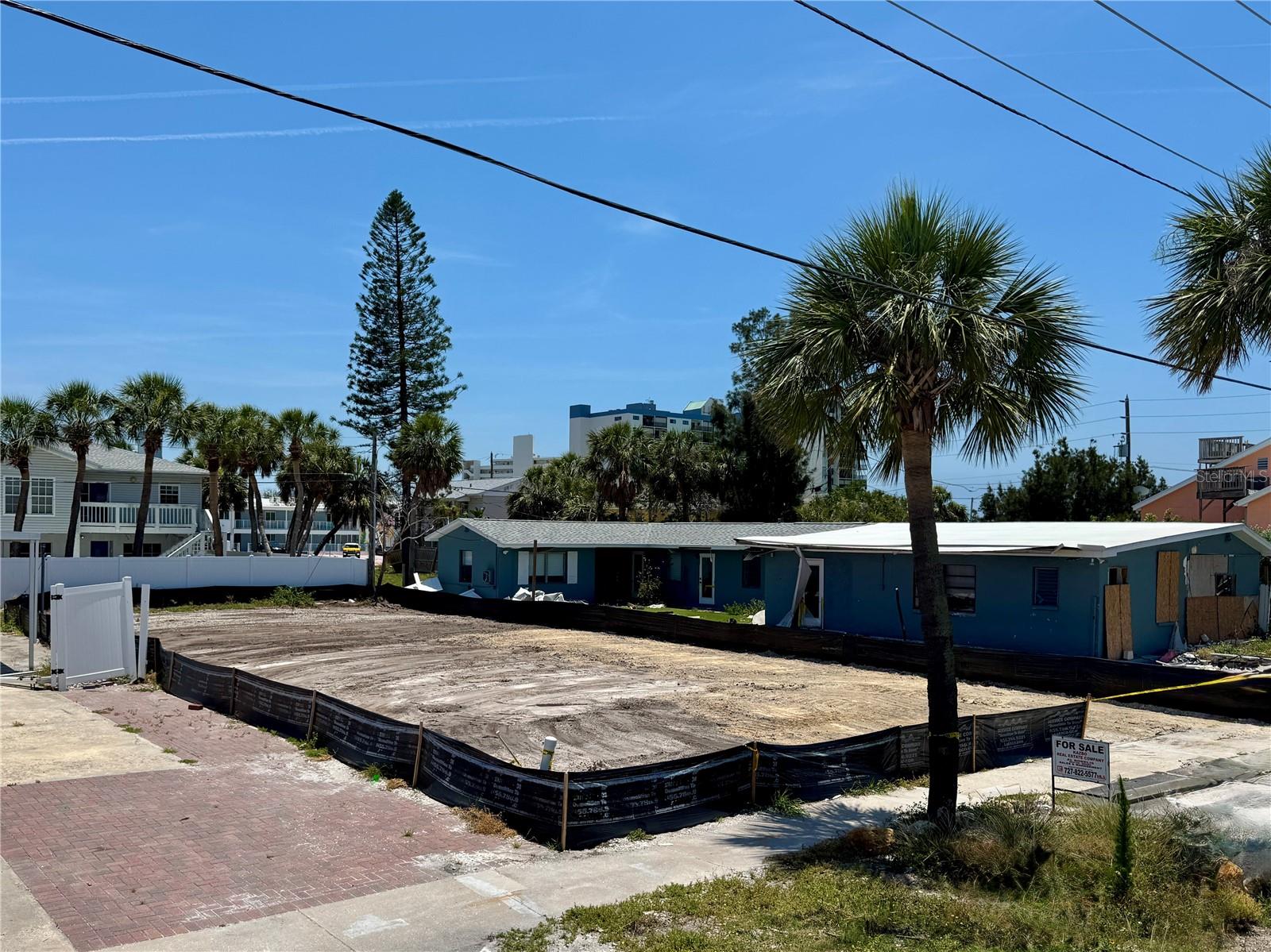 630 COREY AVE — photo 3