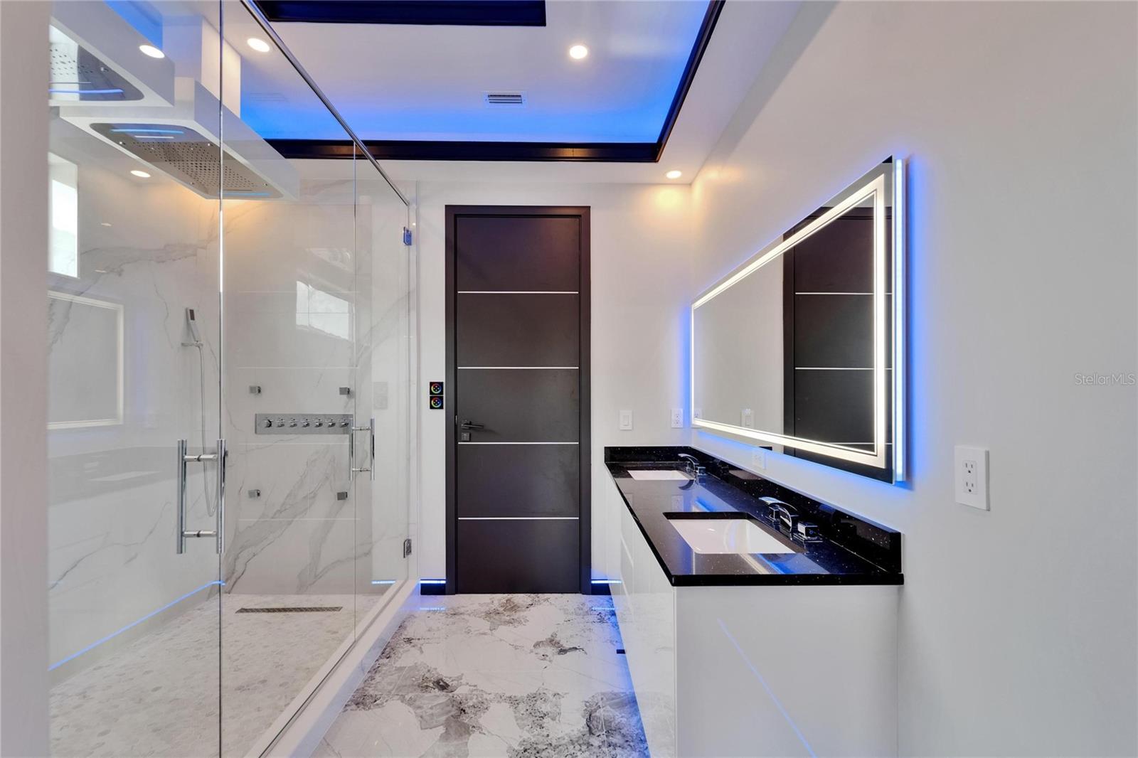 6520 SIMONE SHORES CIR — photo 30