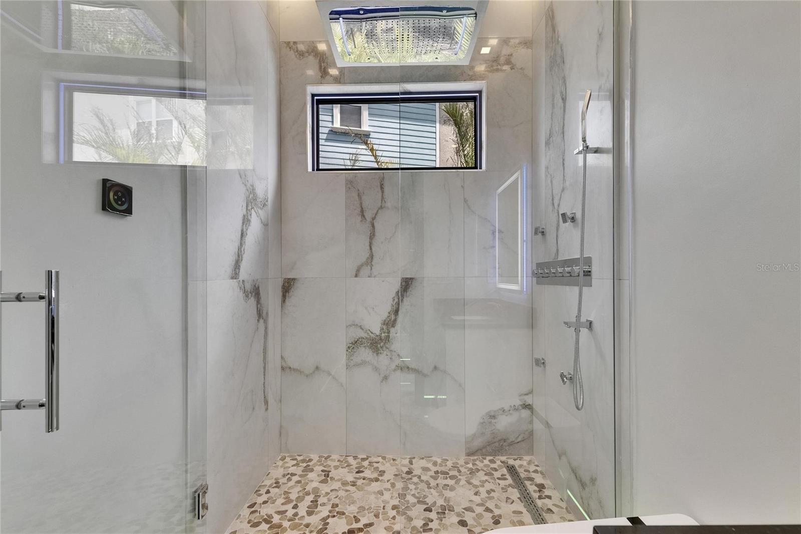 6526 SIMONE SHORES CIR — photo 32