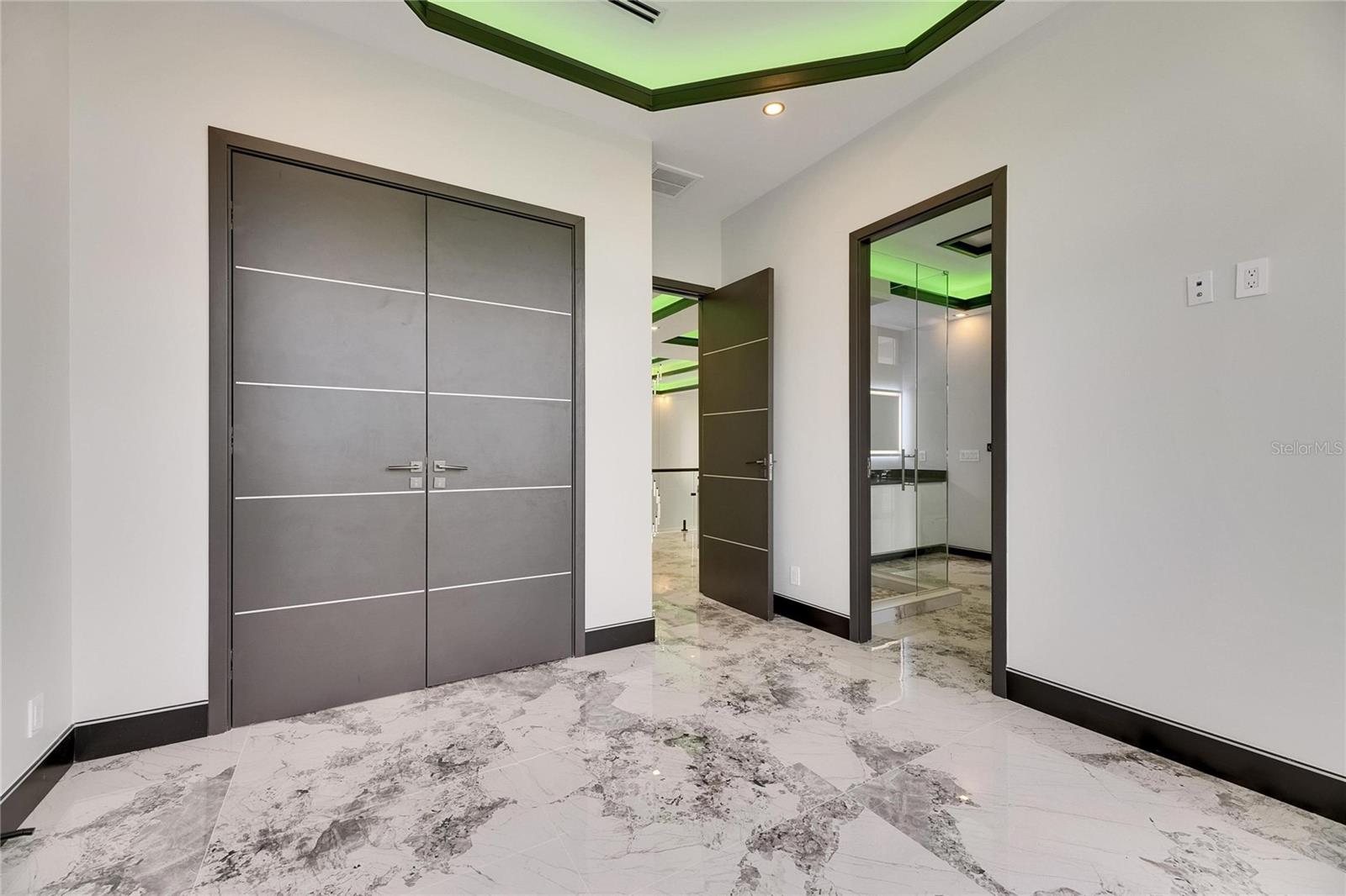 6526 SIMONE SHORES CIR — photo 40