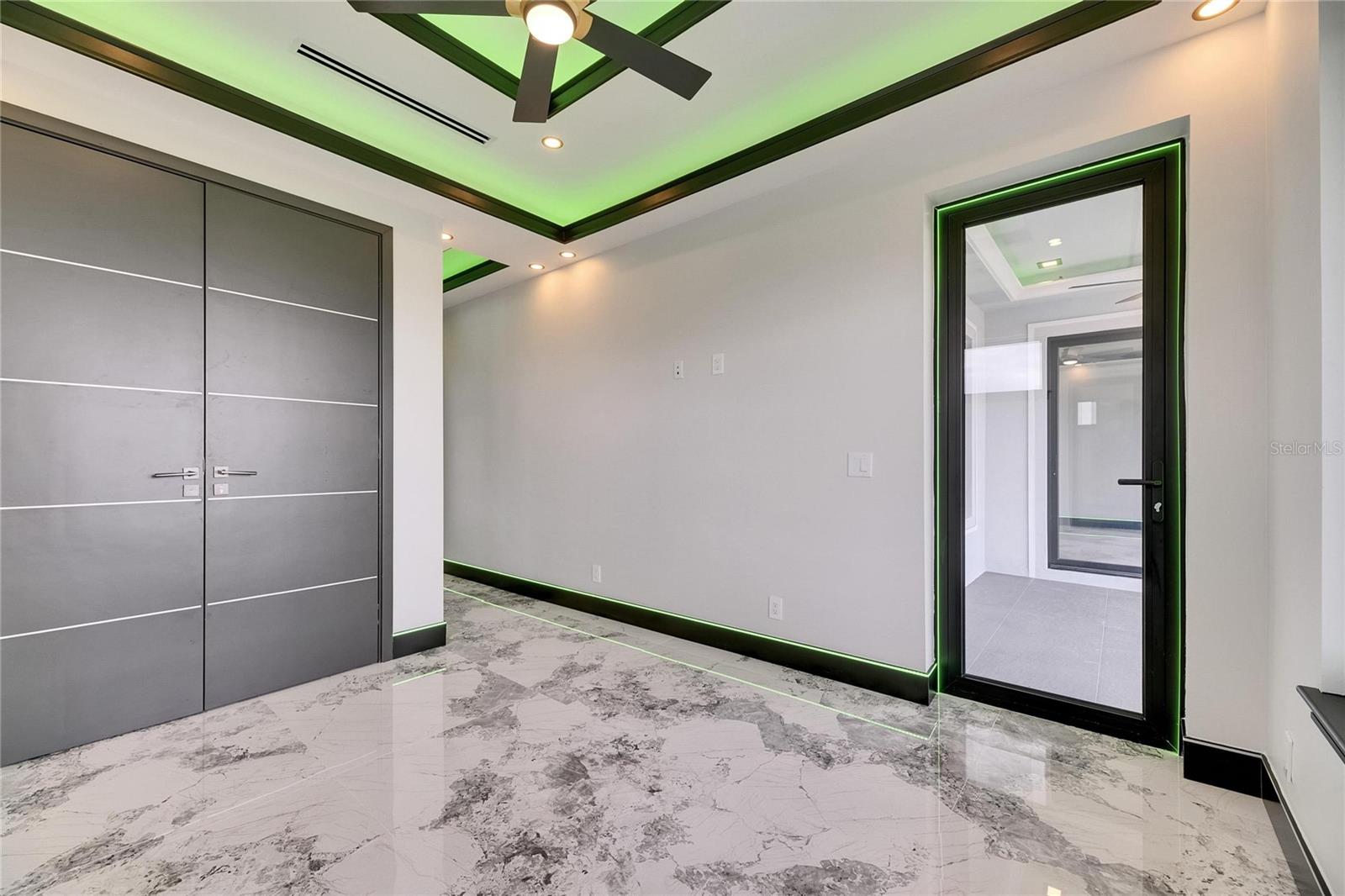 6526 SIMONE SHORES CIR — photo 54