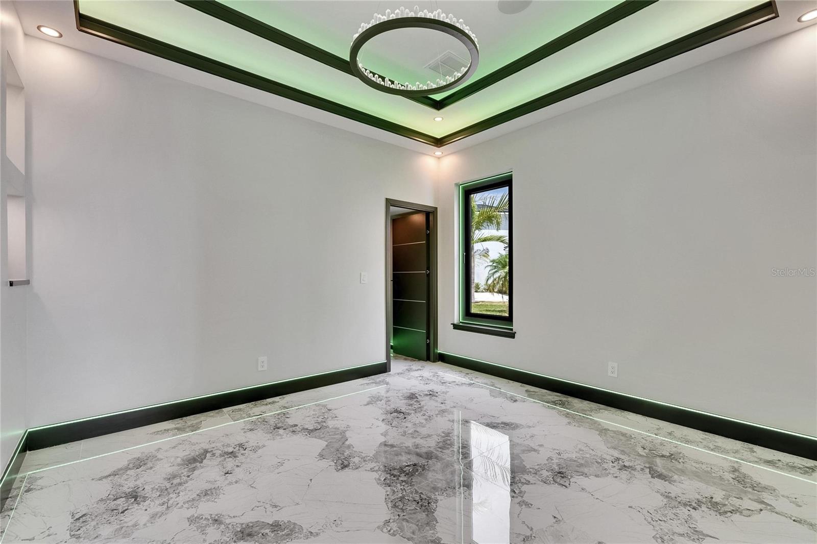 6526 SIMONE SHORES CIR — photo 33
