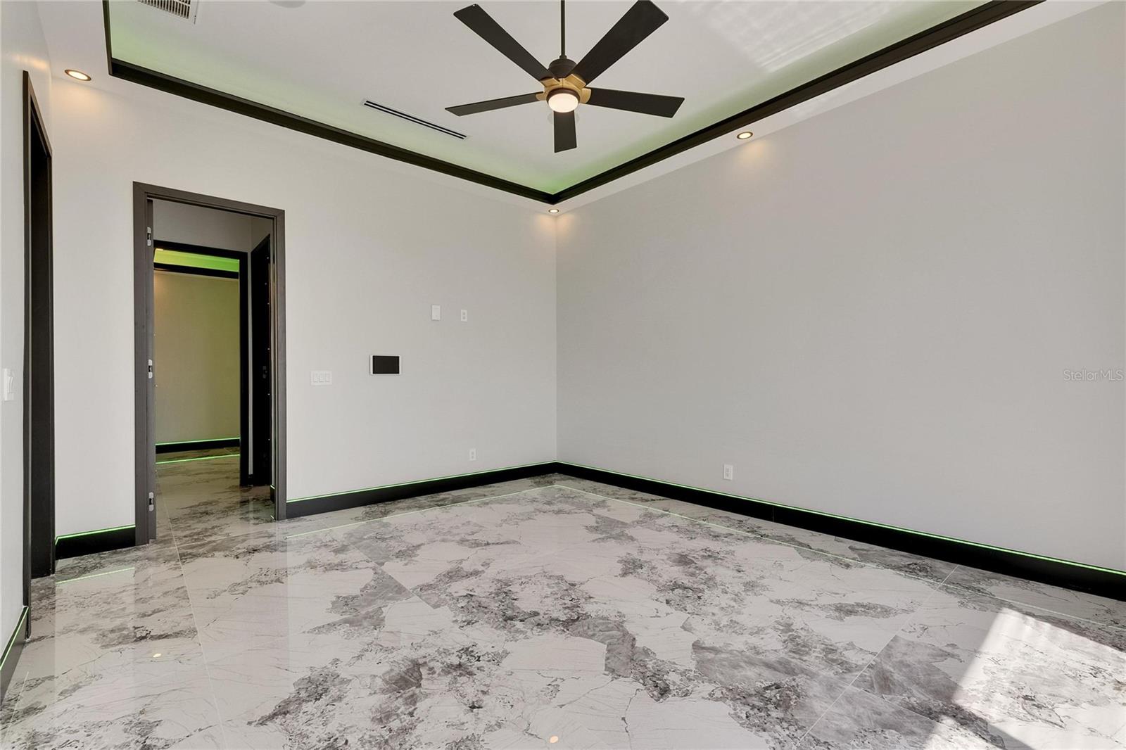 6526 SIMONE SHORES CIR — photo 30