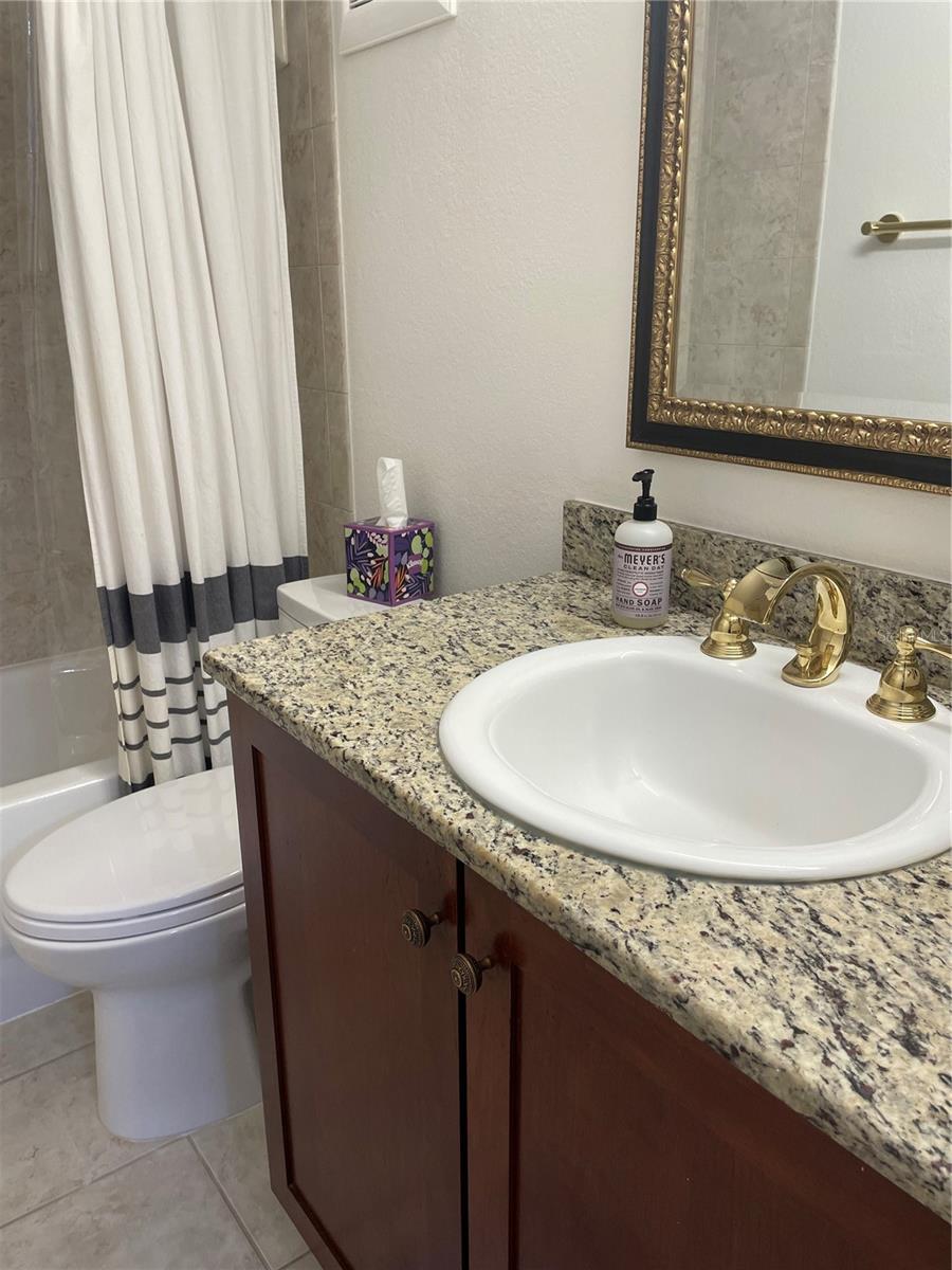 210 5TH AVE S #209 — photo 38
