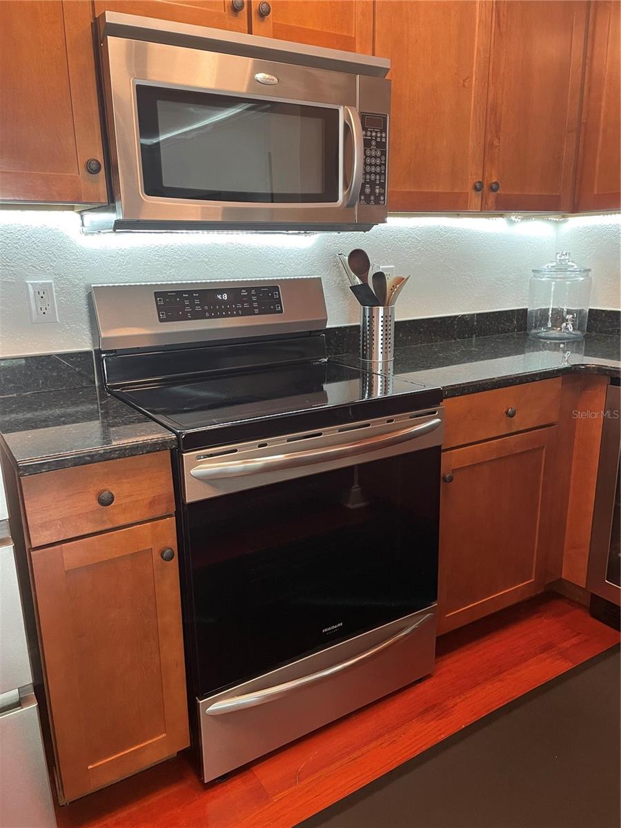 210 5TH AVE S #209 — photo 11