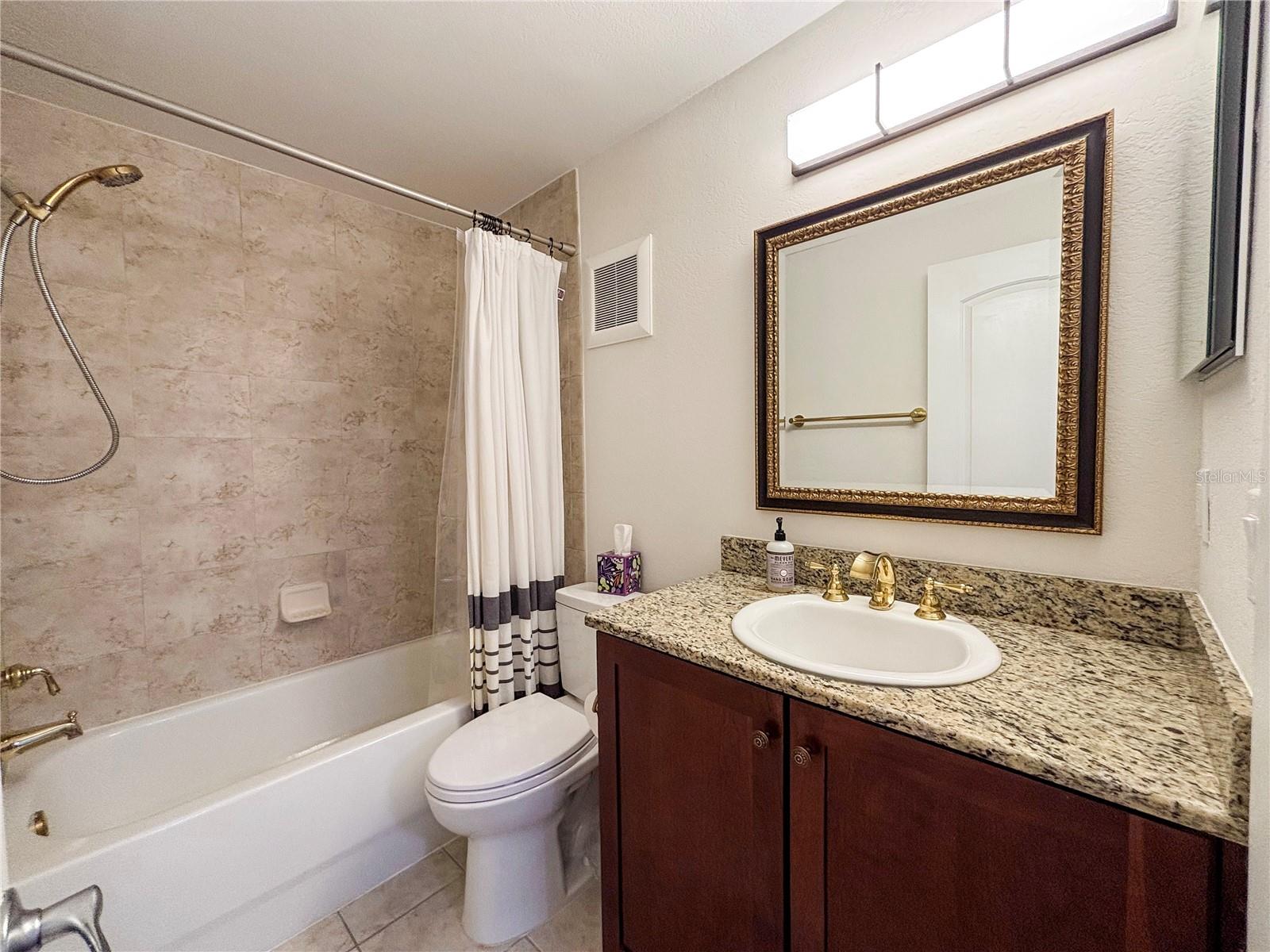 210 5TH AVE S #209 — photo 40