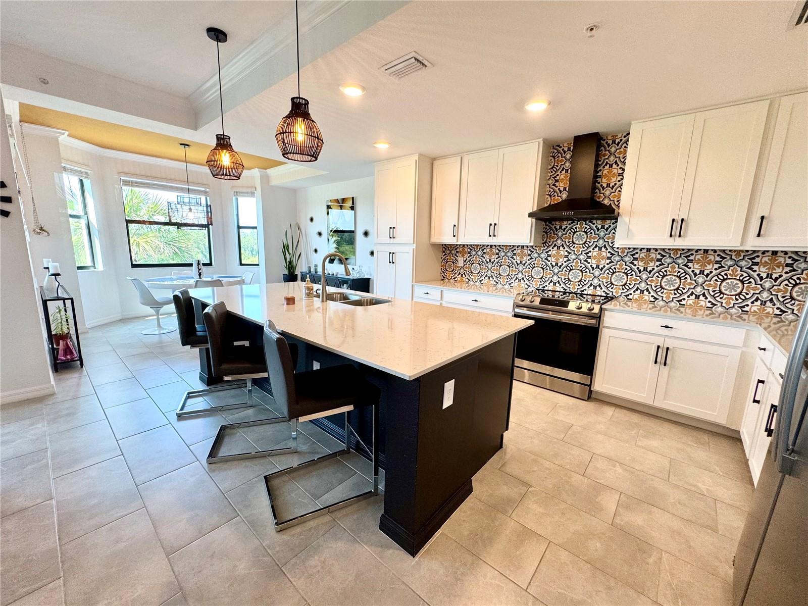 18028 GAWTHROP DR #303 — photo 11