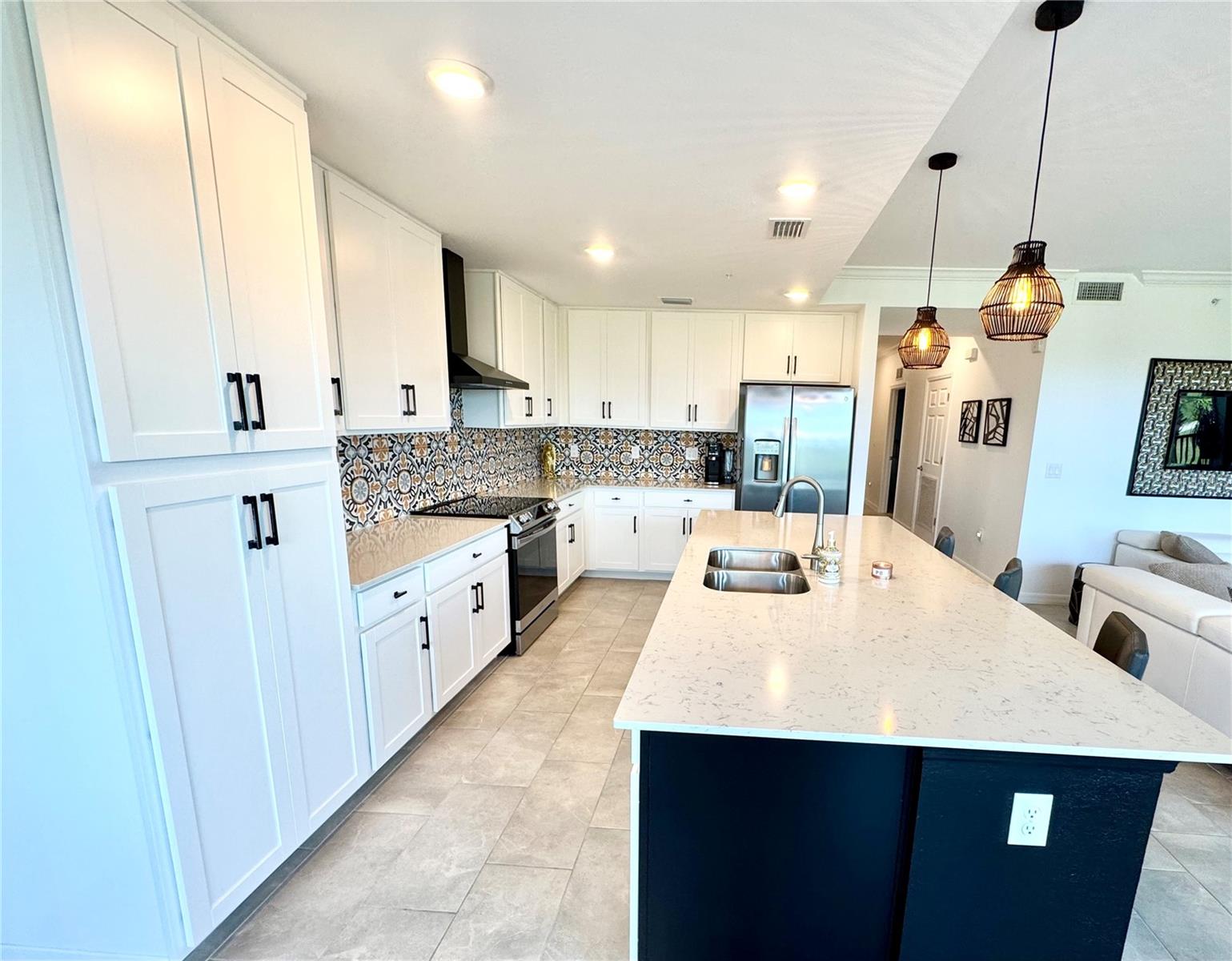 18028 GAWTHROP DR #303 — photo 10
