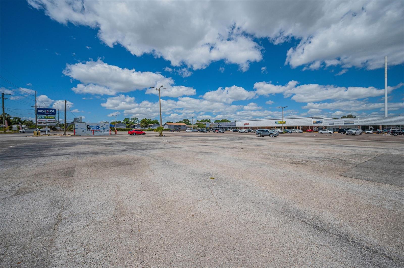 7430 PALM RIVER RD — photo 11