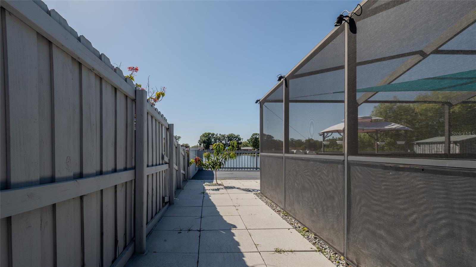 12416 QUEENSLAND LN — photo 35