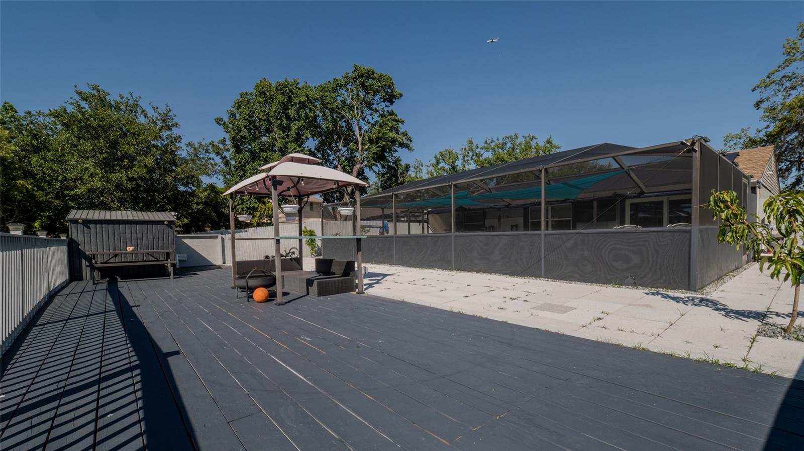 12416 QUEENSLAND LN — photo 37