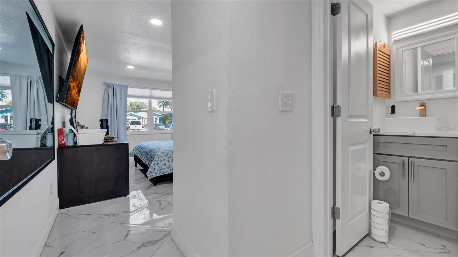 12416 QUEENSLAND LN — photo 20