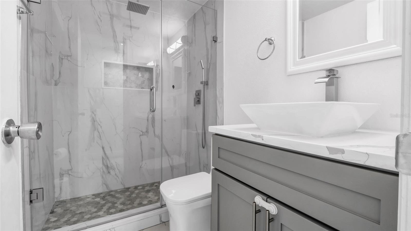 12416 QUEENSLAND LN — photo 27