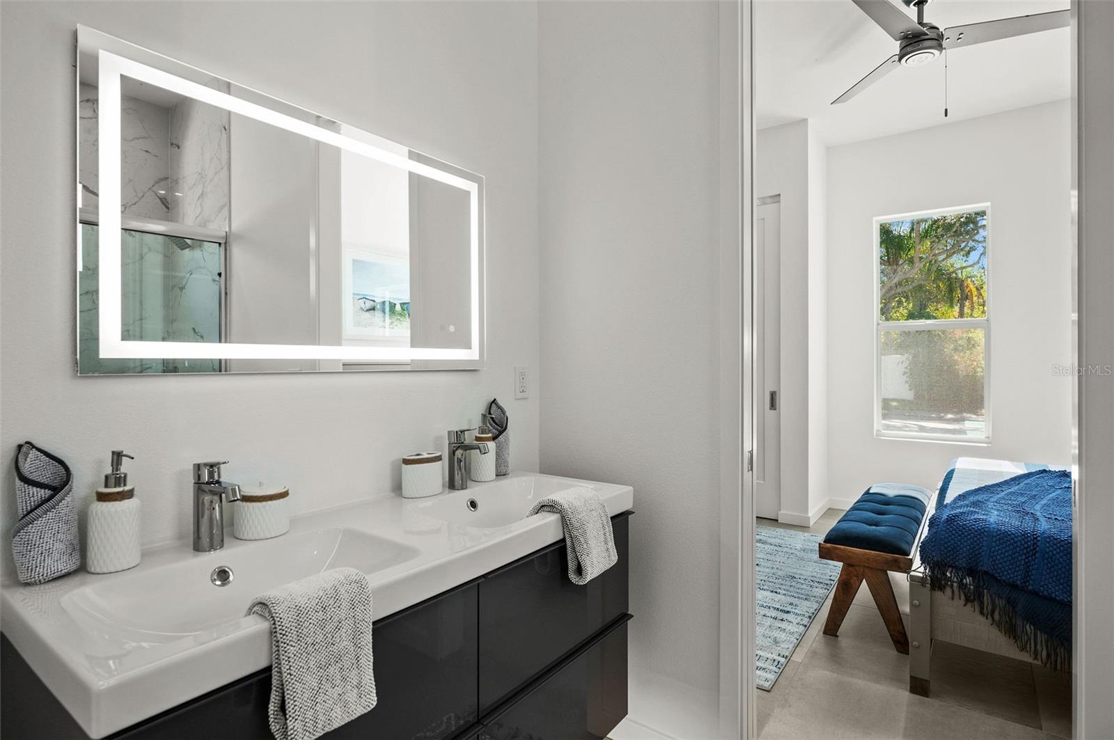 2375 WALDEMERE ST — photo 28