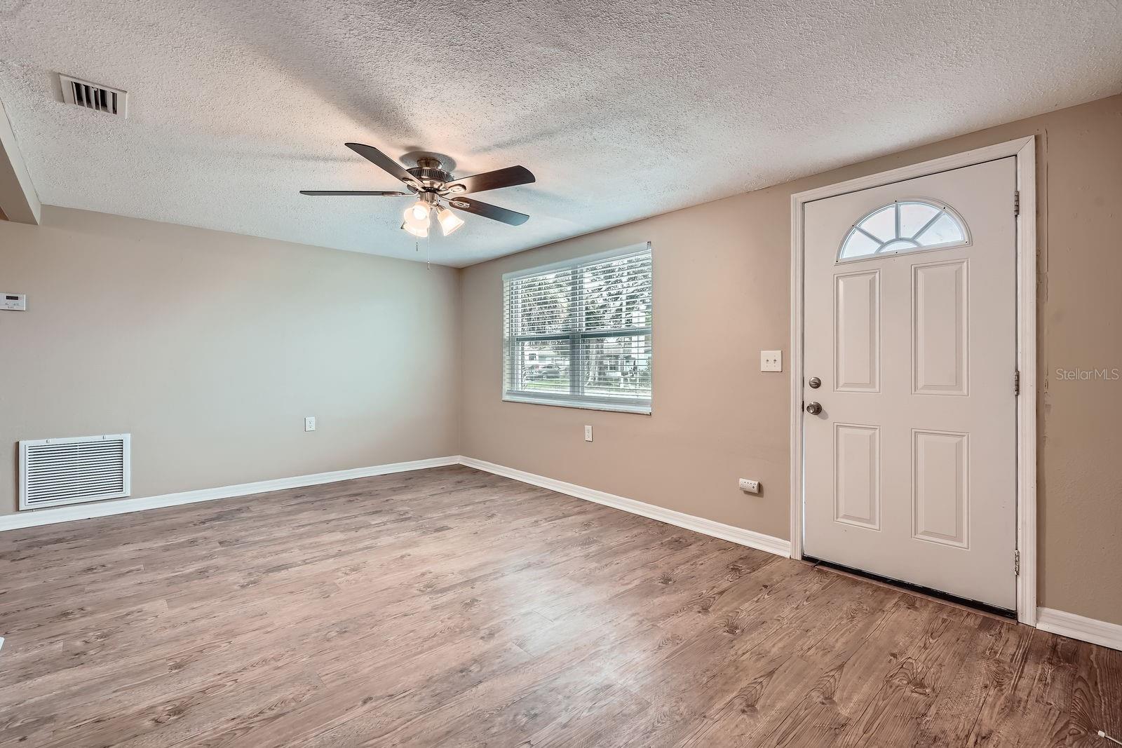5429 FLORA AVE — photo 11