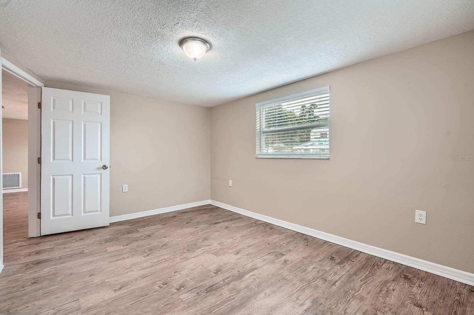 5429 FLORA AVE — photo 26