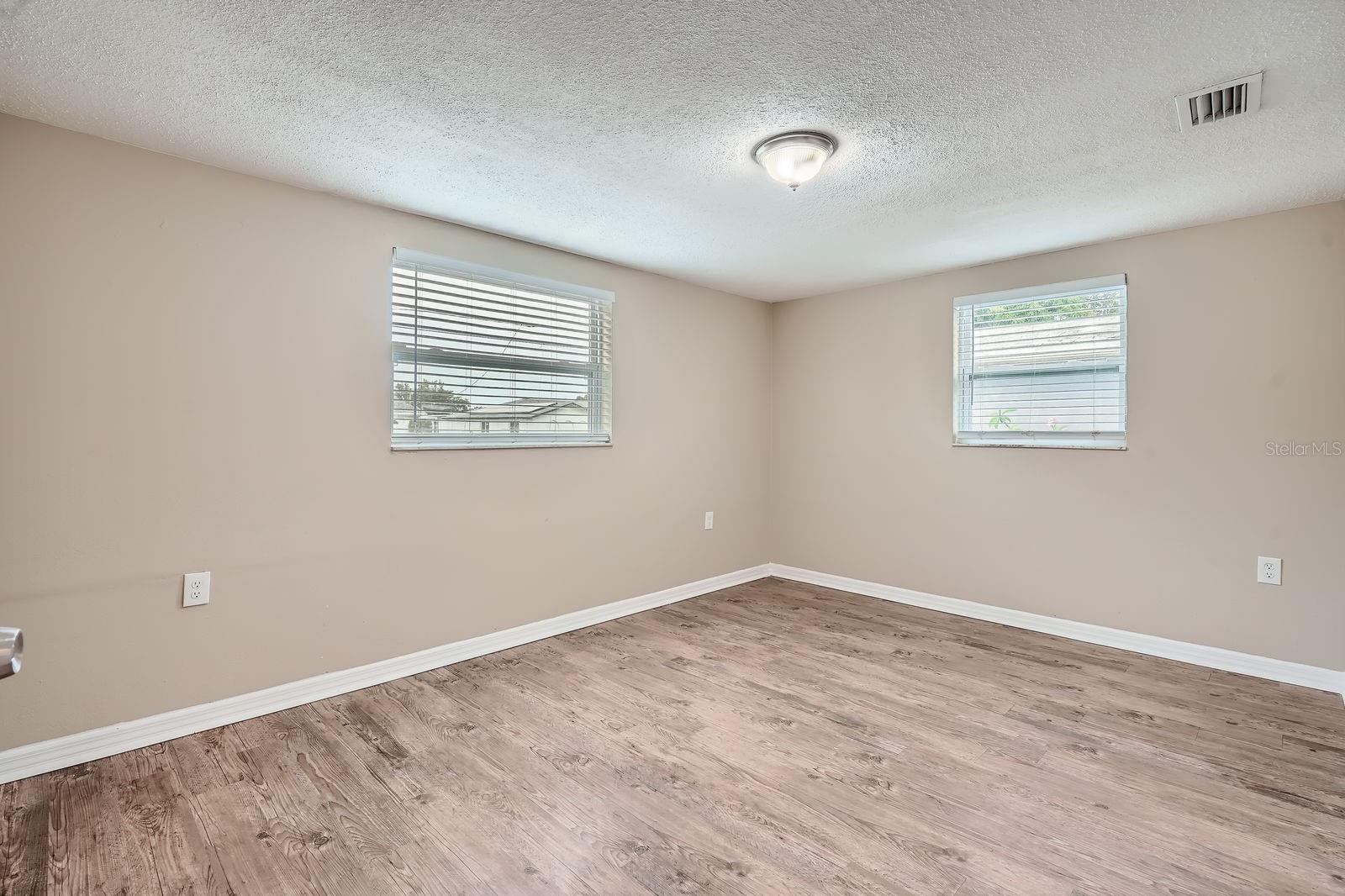 5429 FLORA AVE — photo 24