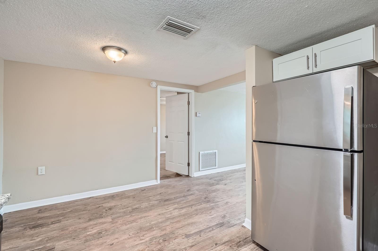 5429 FLORA AVE — photo 9