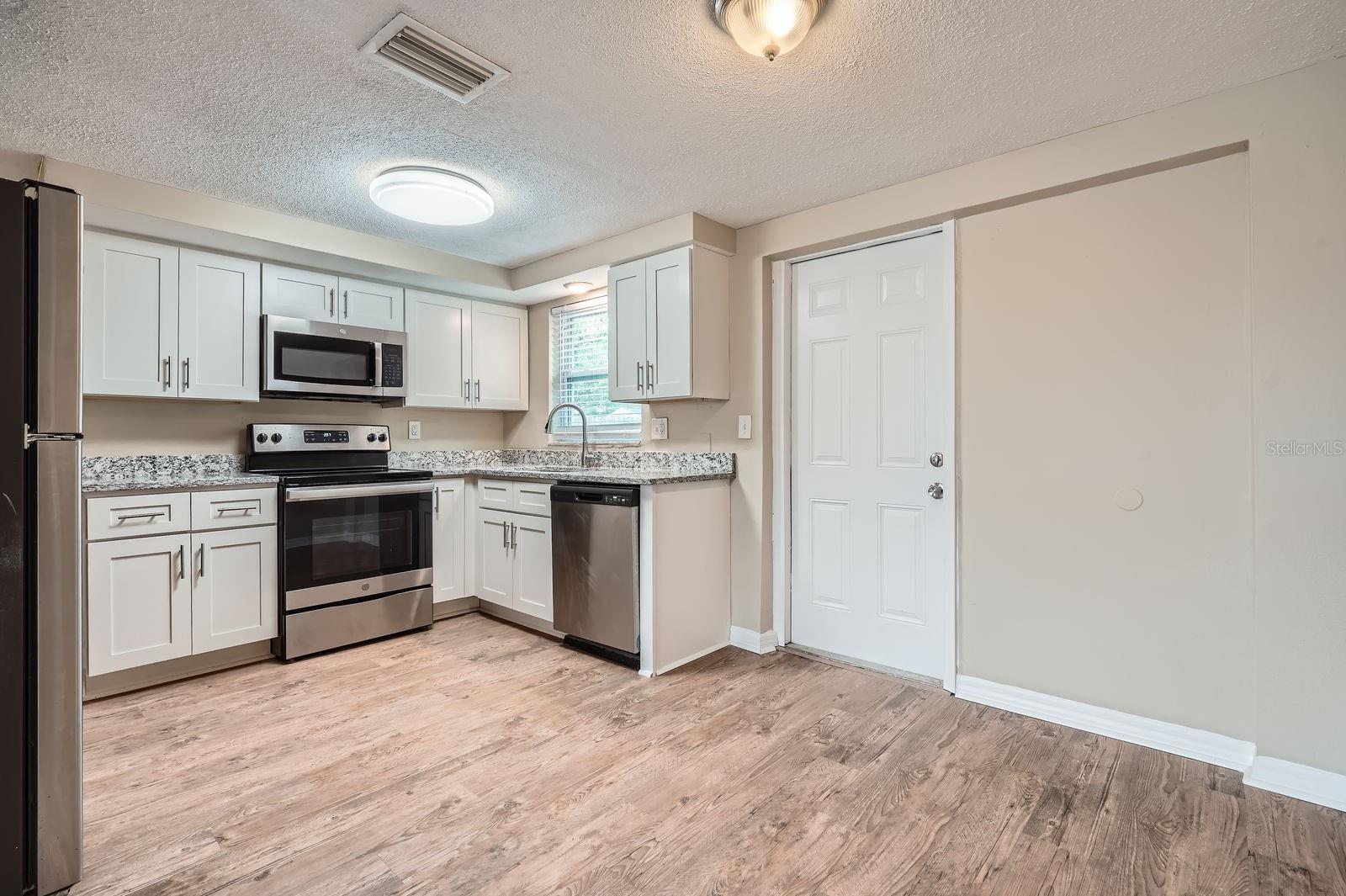 5429 FLORA AVE — photo 4