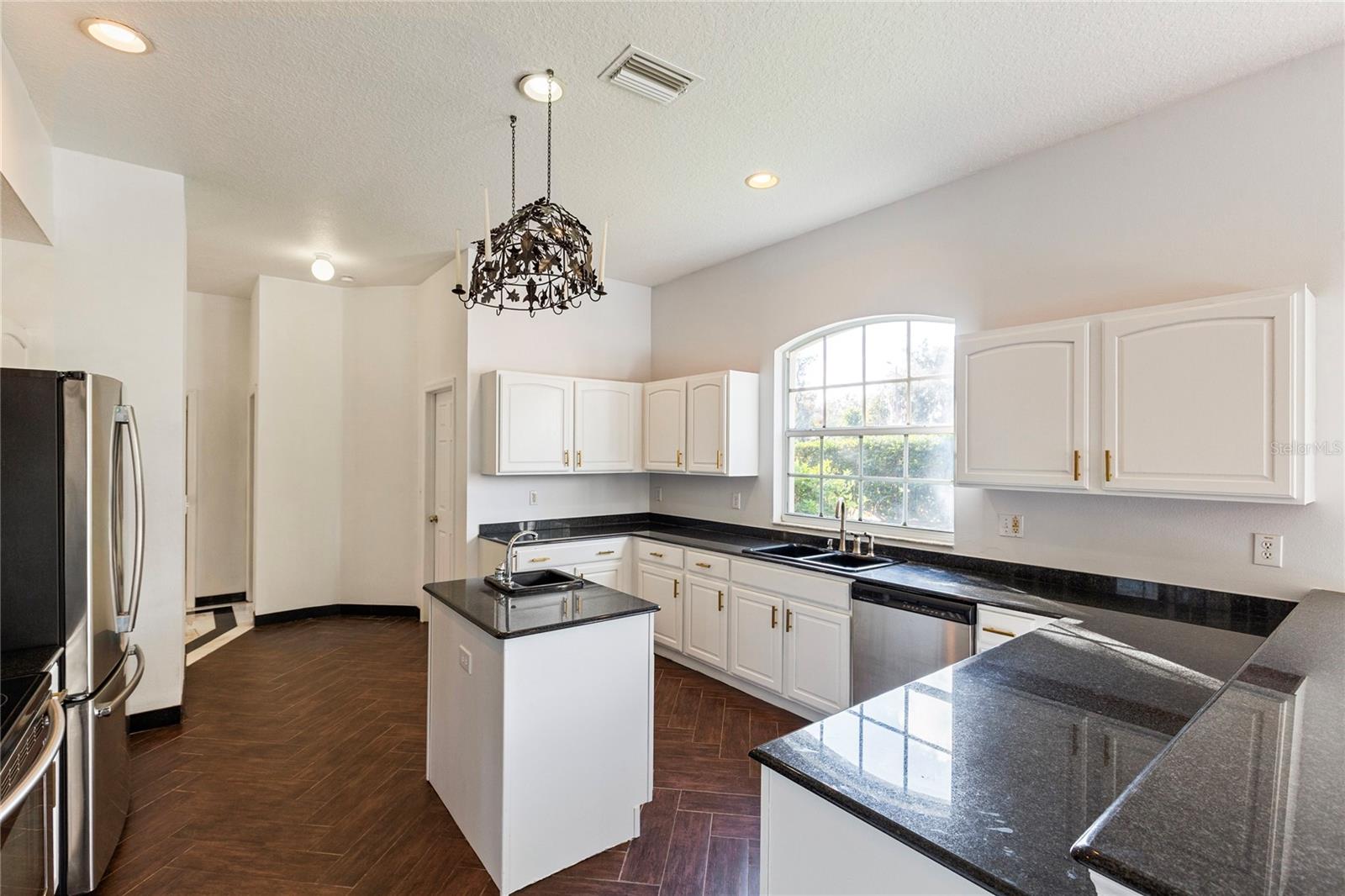 3062 SUTTON WOODS DR — photo 12