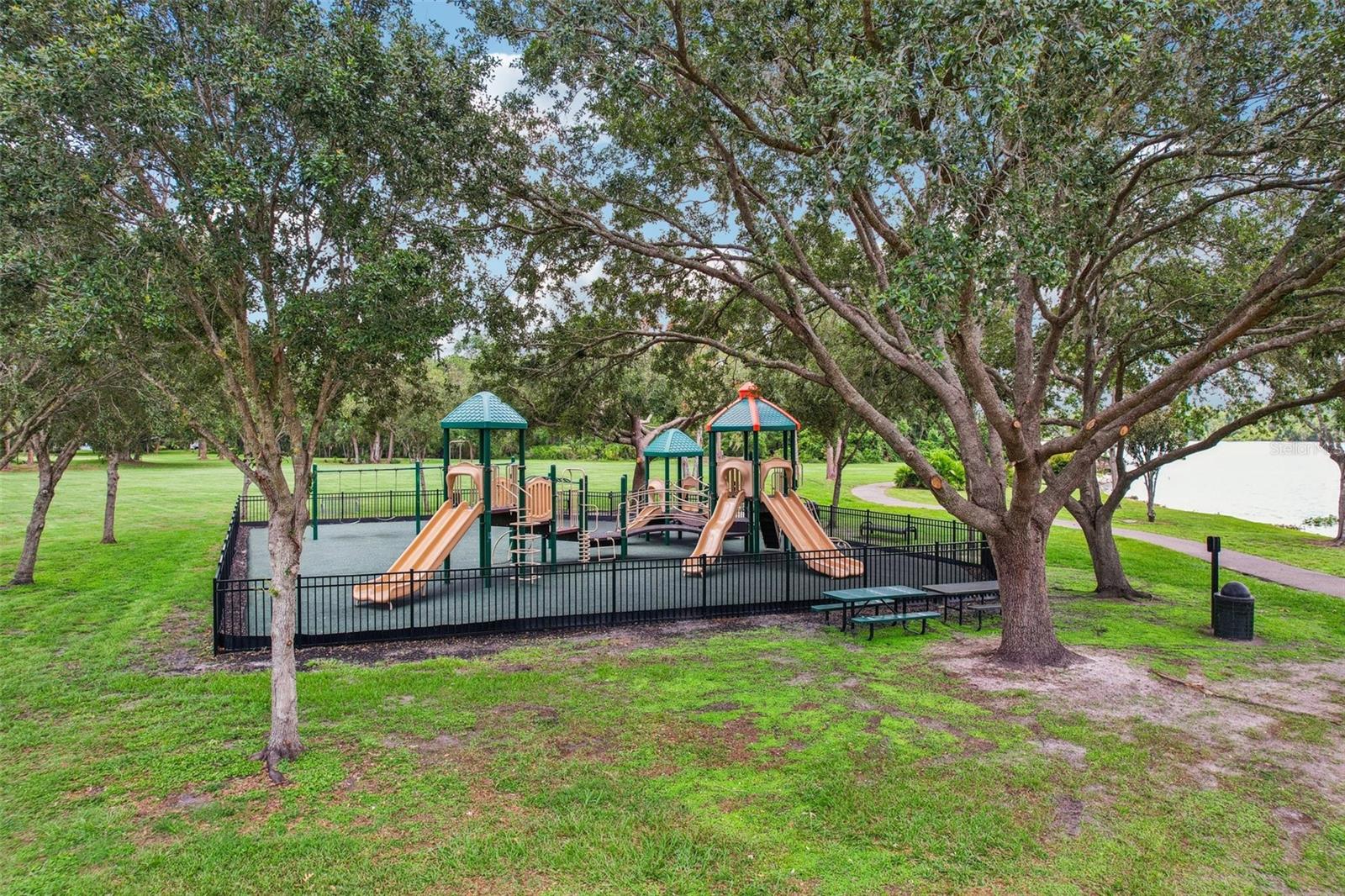 3062 SUTTON WOODS DR — photo 47