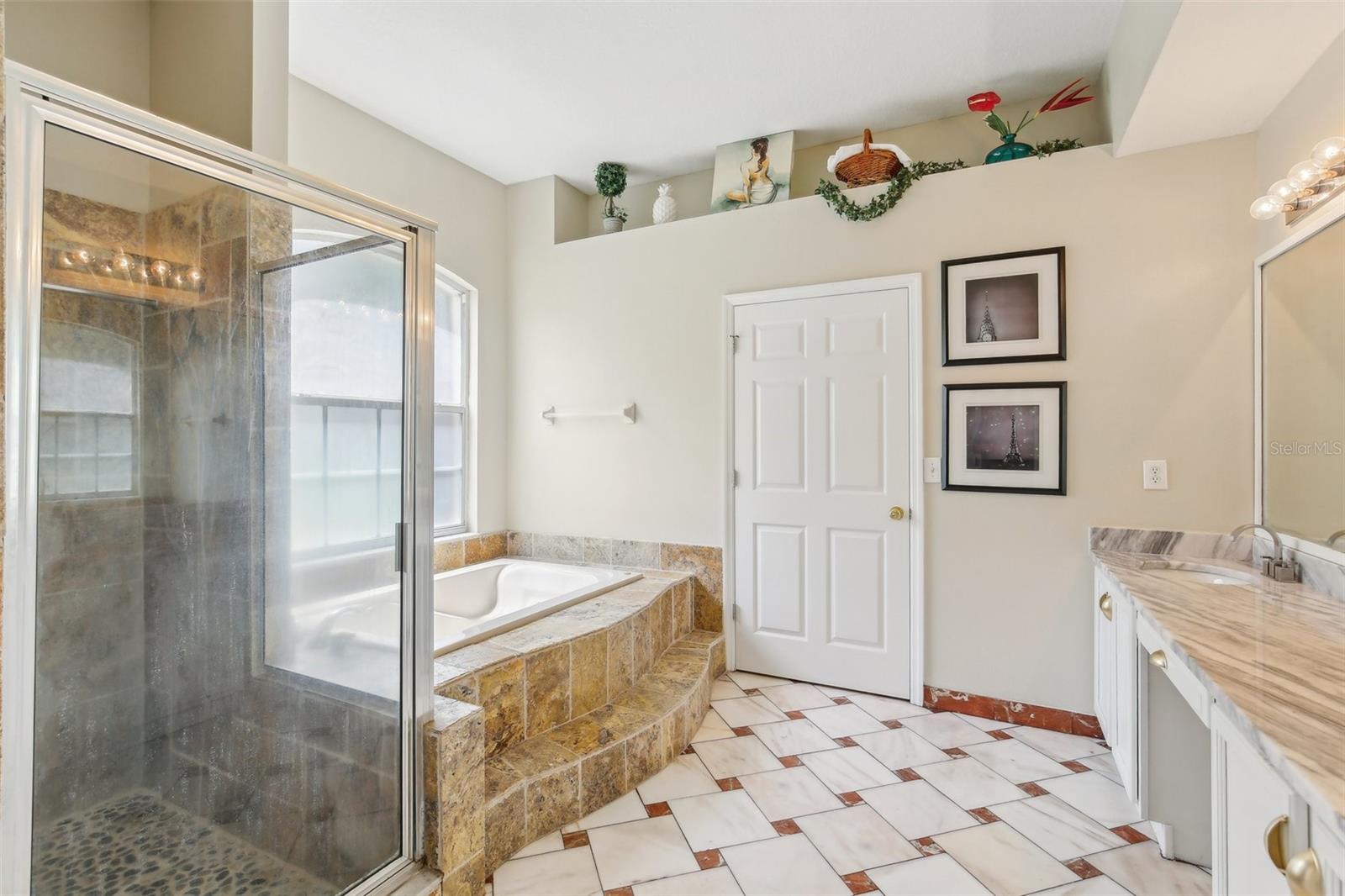 3062 SUTTON WOODS DR — photo 23