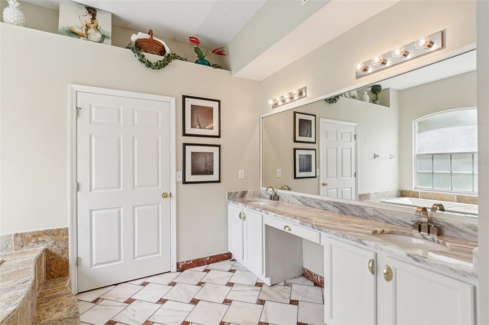 3062 SUTTON WOODS DR — photo 21
