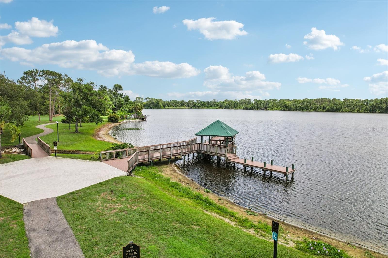 3062 SUTTON WOODS DR — photo 46