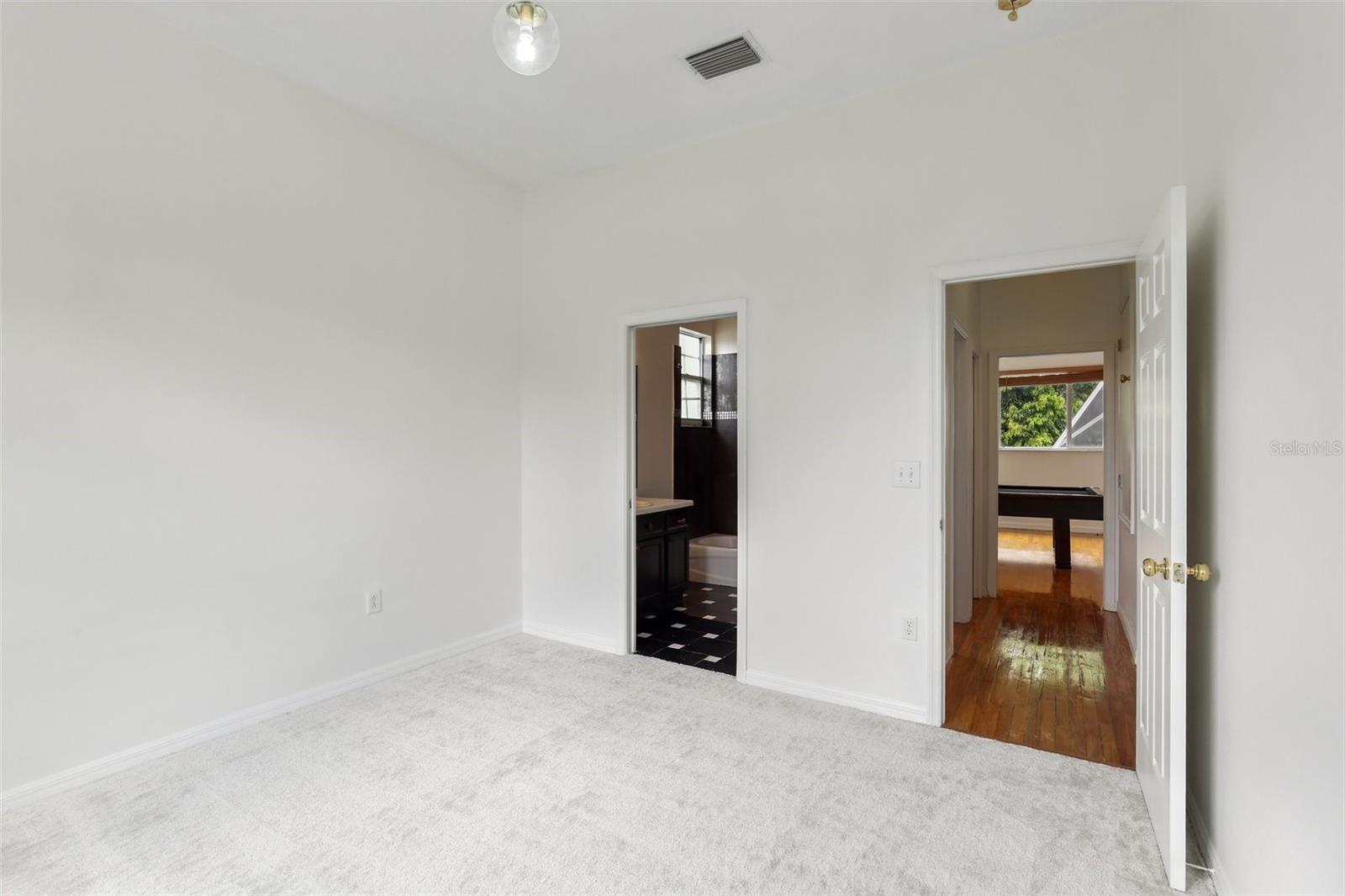 3062 SUTTON WOODS DR — photo 37