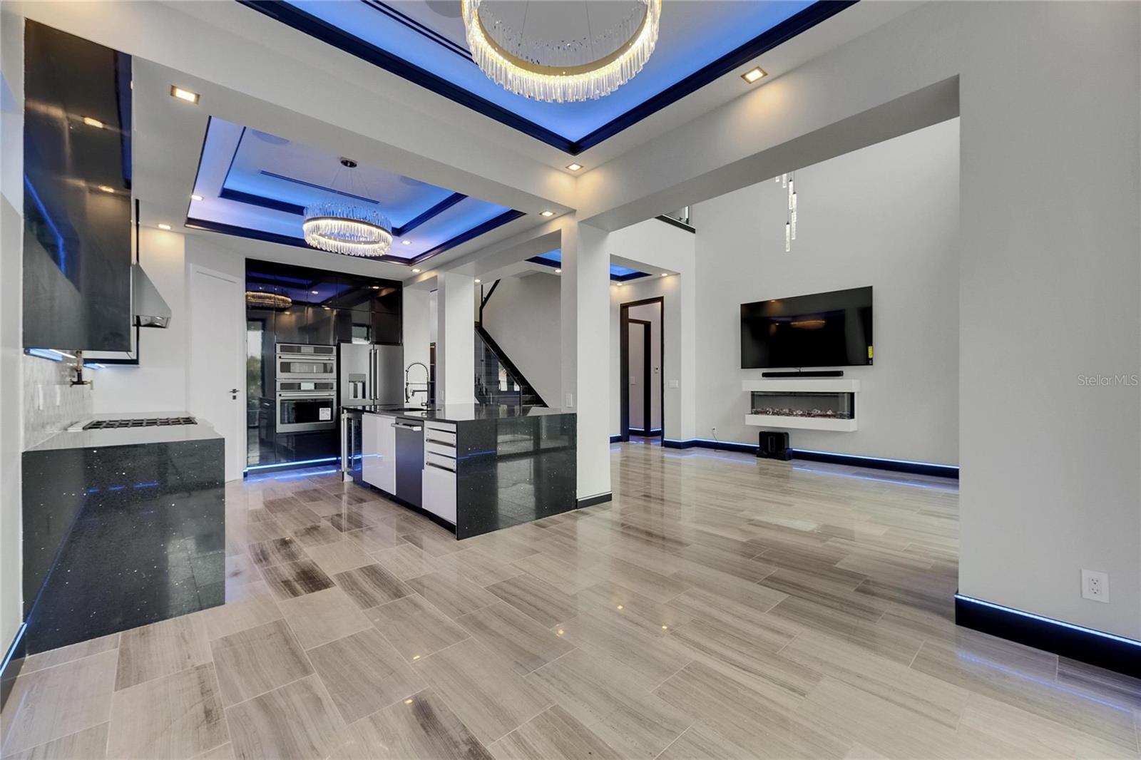 6528 SIMONE SHORES CIR — photo 33