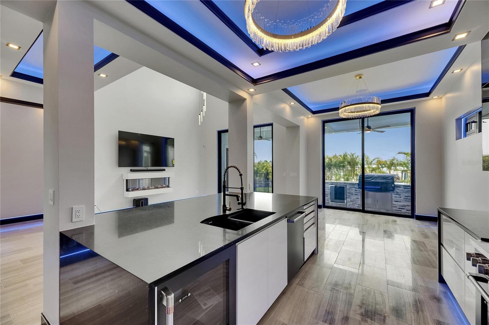 6528 SIMONE SHORES CIR — photo 37