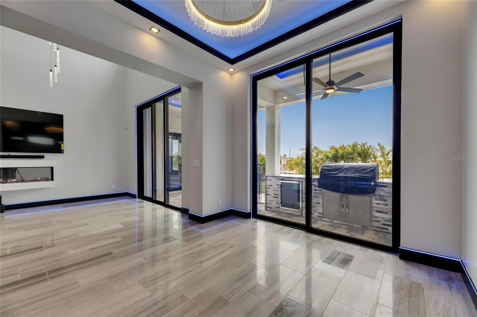 6528 SIMONE SHORES CIR — photo 32