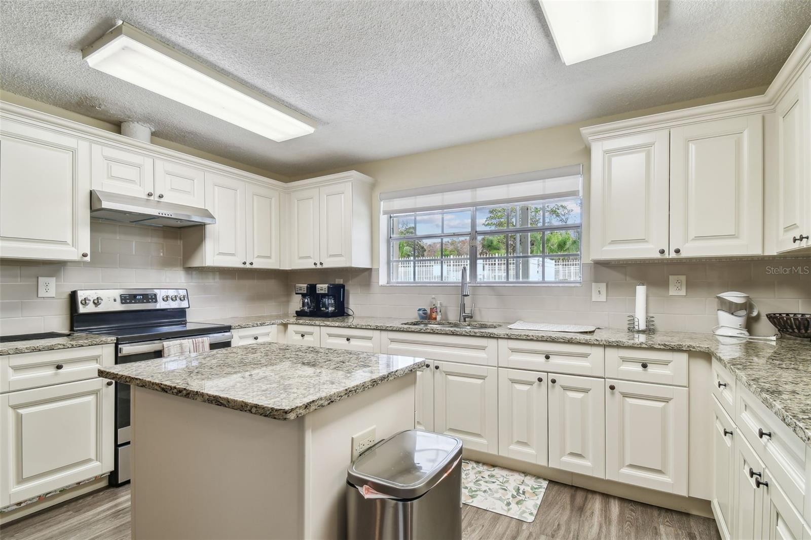 13127 TOPFLITE CT — photo 91