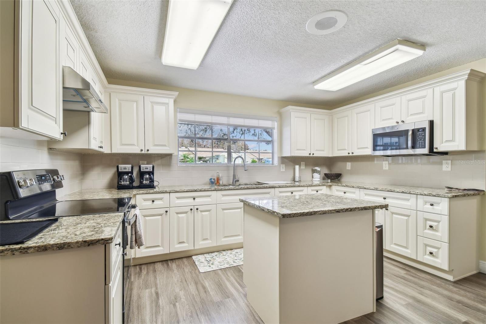13127 TOPFLITE CT — photo 90