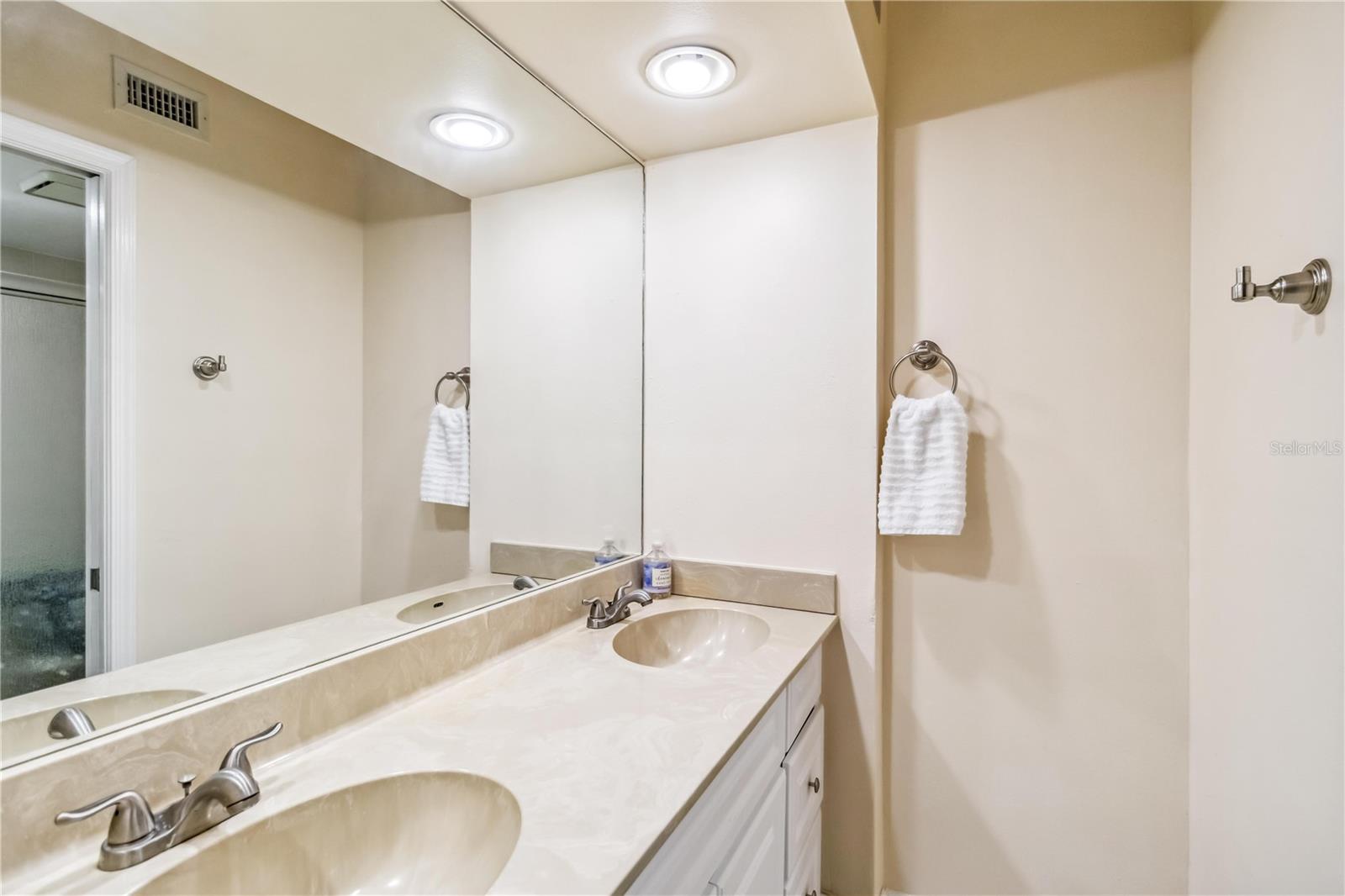 5734 ASHTON LAKE DR #7 — photo 18