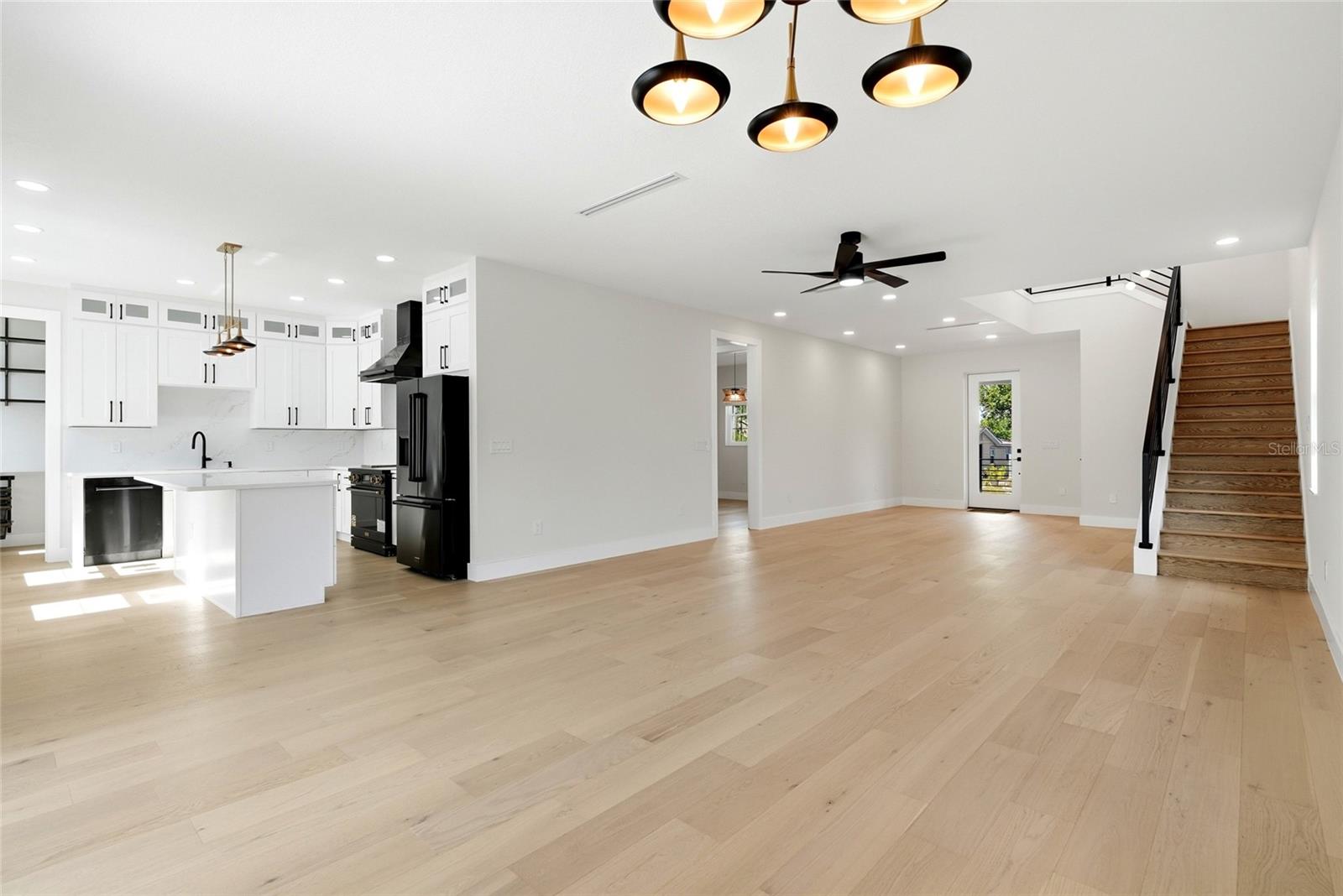 2501 QUINCY ST S — photo 9