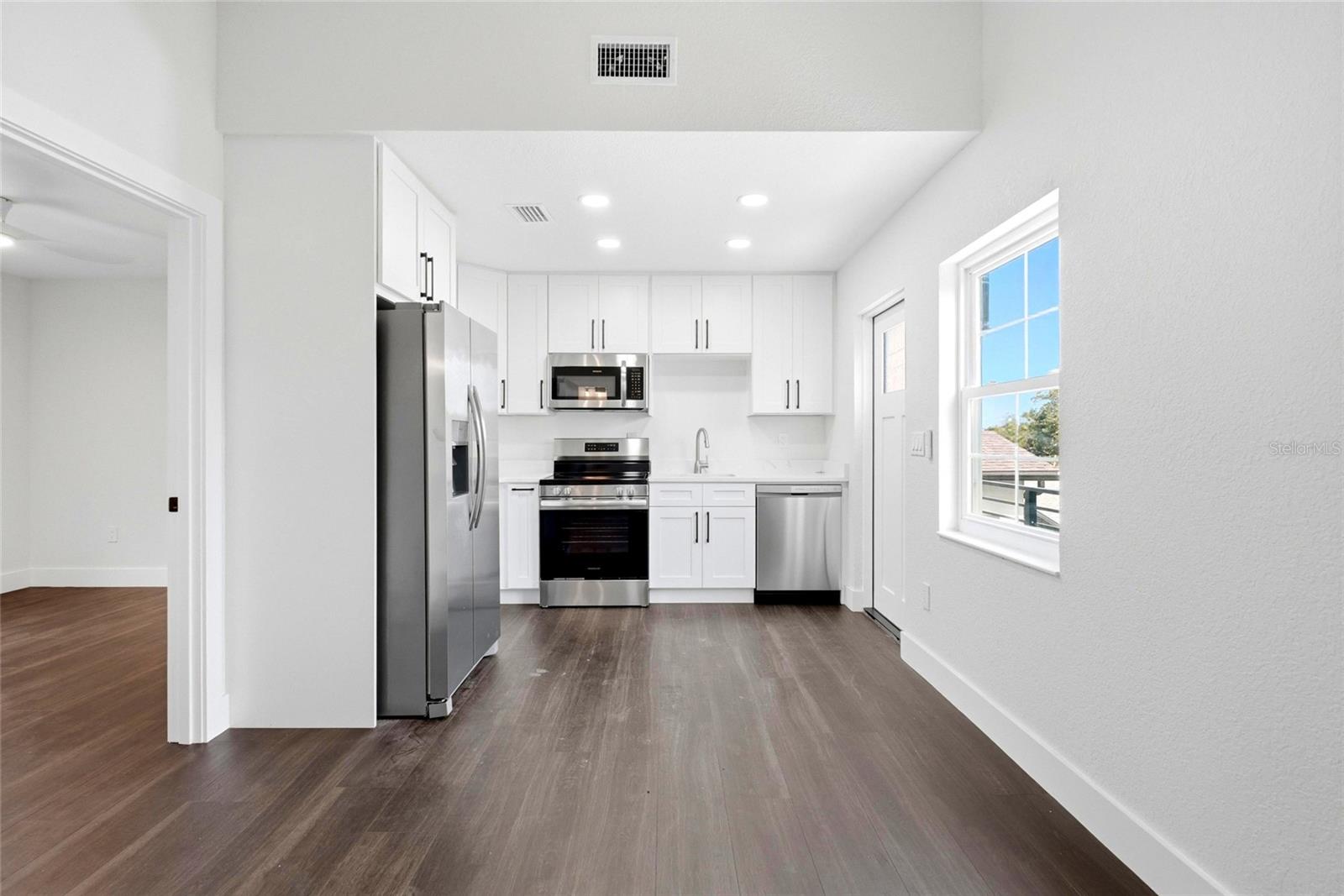 2501 QUINCY ST S — photo 47