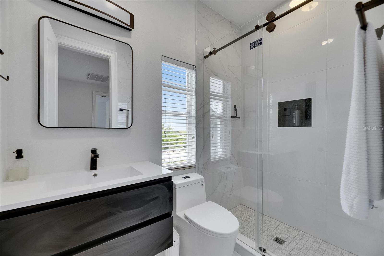6512 SIMONE SHORES CIR — photo 42