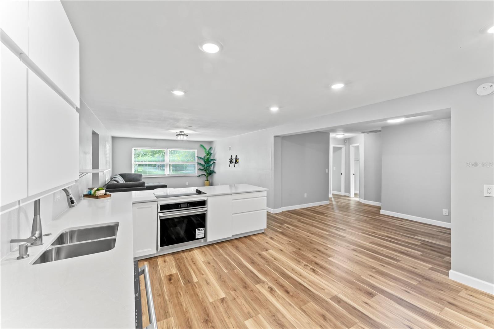 1127 WYATT ST N — photo 11