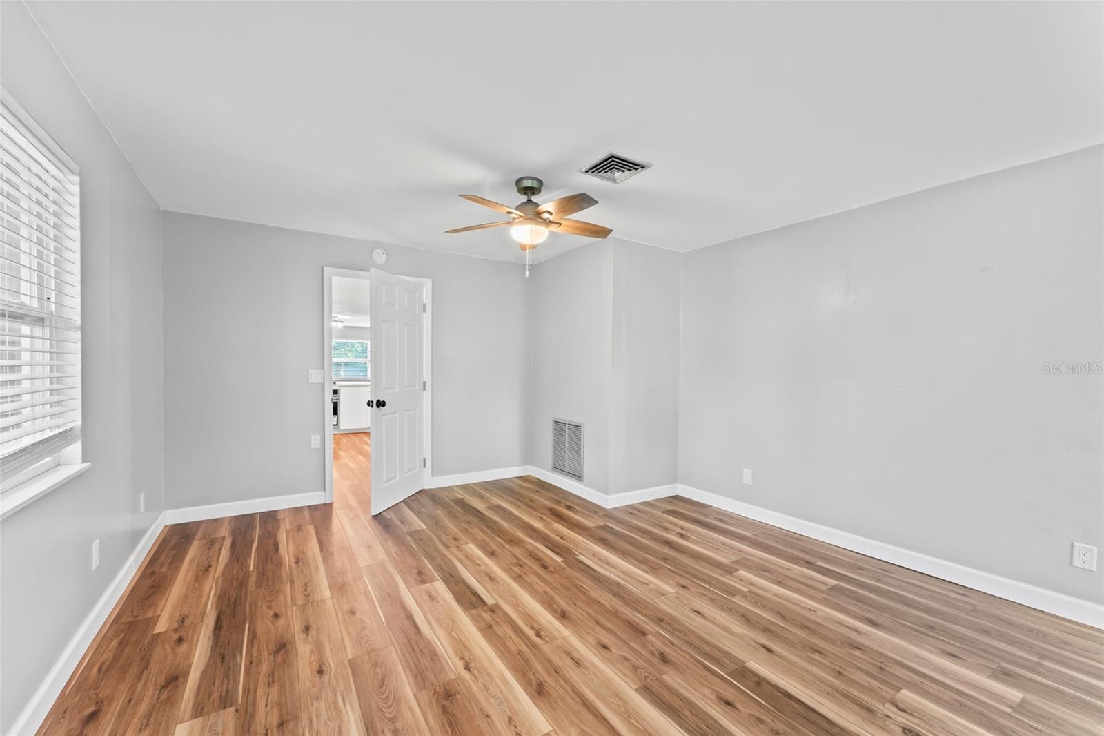 1127 WYATT ST N — photo 15