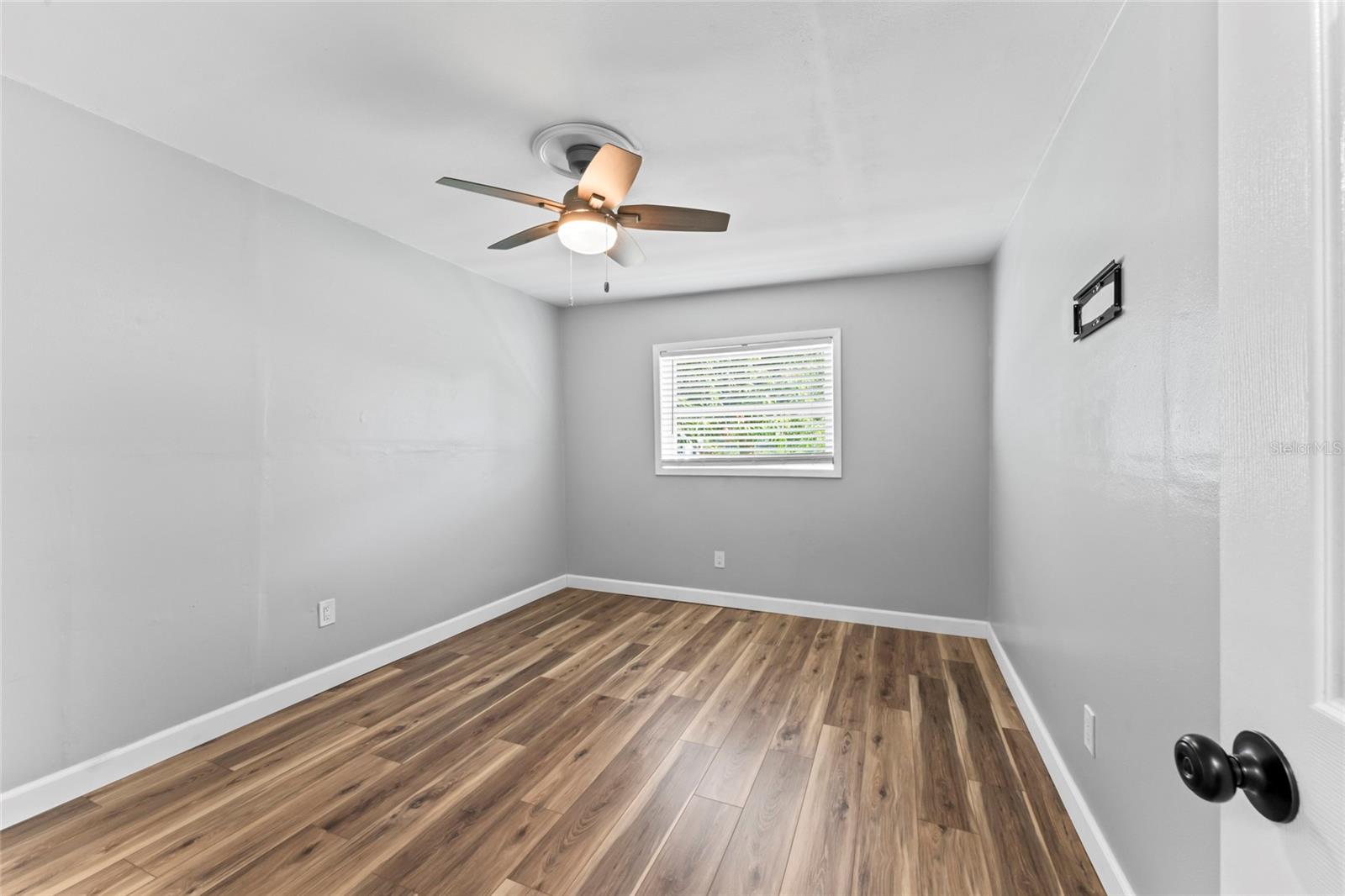1127 WYATT ST N — photo 30