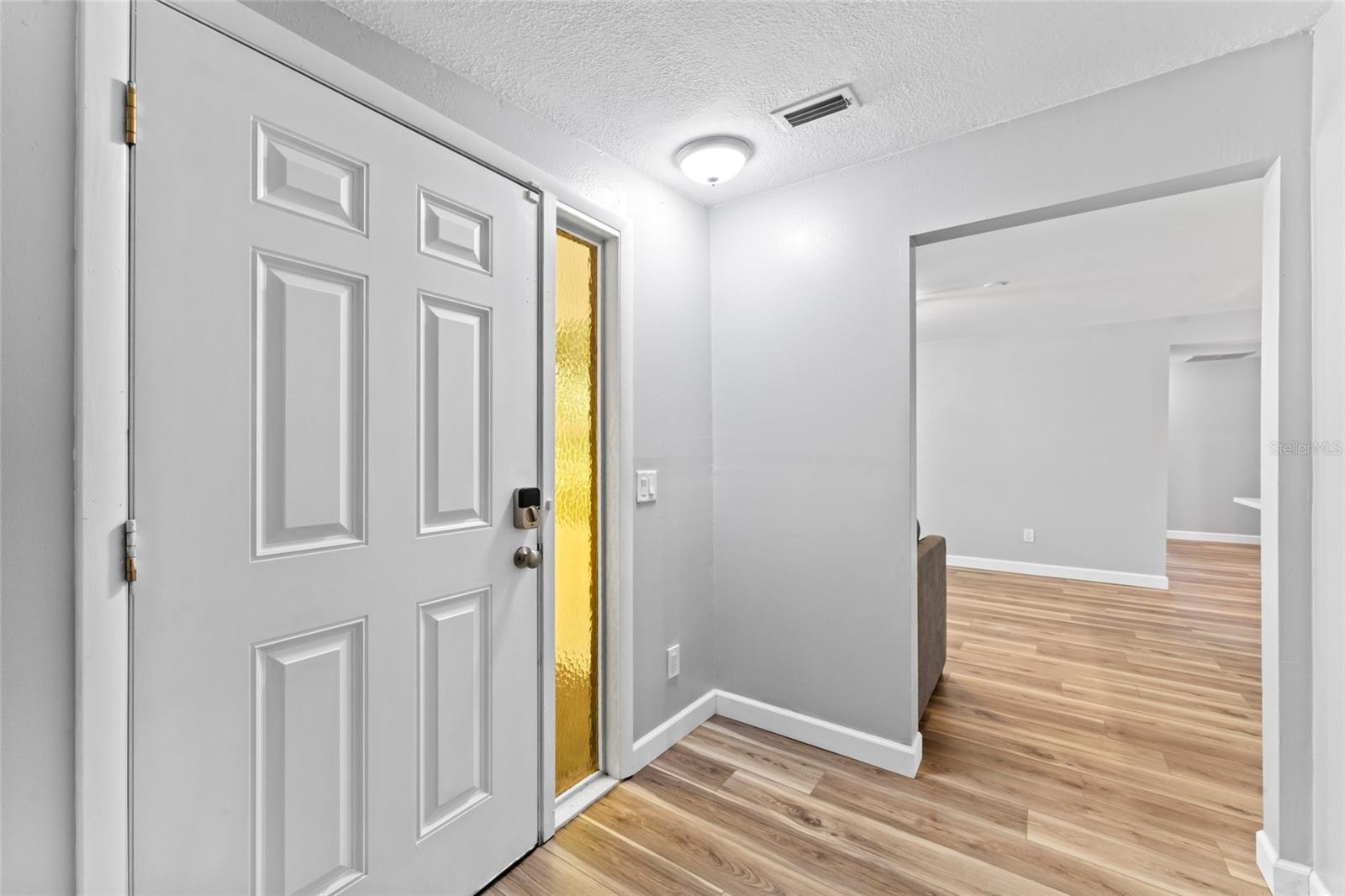 1127 WYATT ST N — photo 3