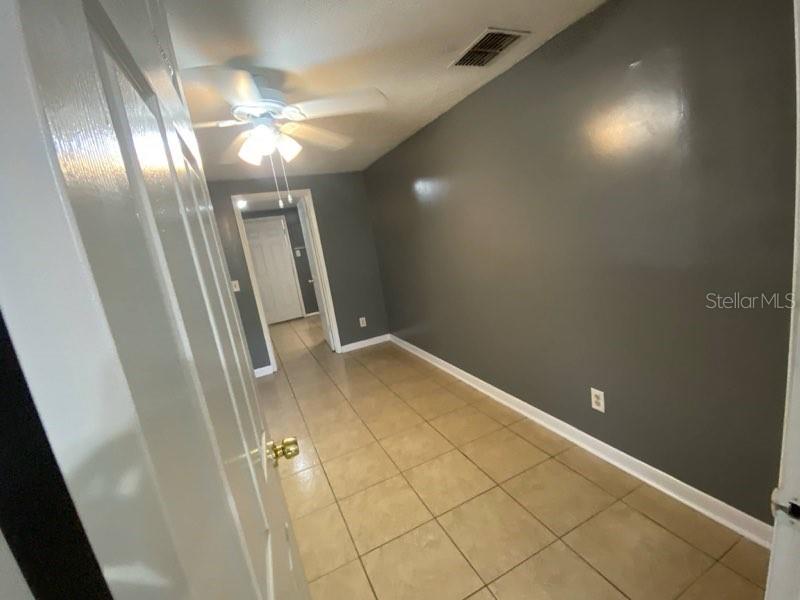 300 MIDWOOD DR — photo 17