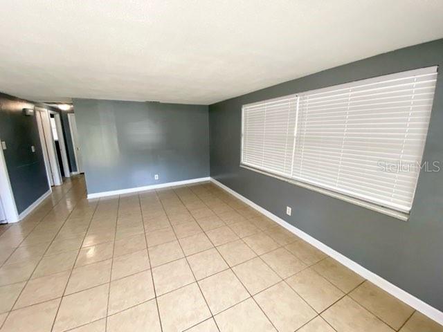 300 MIDWOOD DR — photo 31