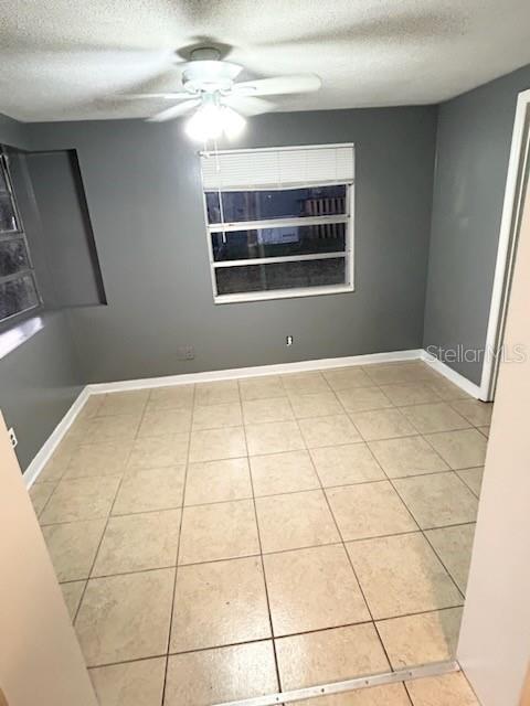 300 MIDWOOD DR — photo 9