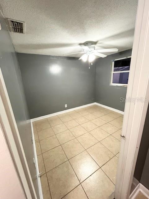 300 MIDWOOD DR — photo 16