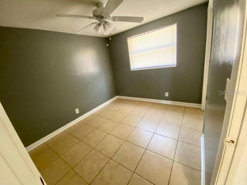300 MIDWOOD DR — photo 20