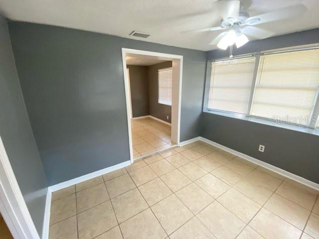 300 MIDWOOD DR — photo 32