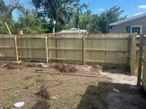 300 MIDWOOD DR — photo 40