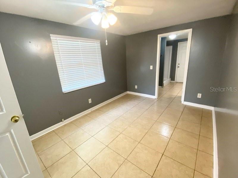 300 MIDWOOD DR — photo 25
